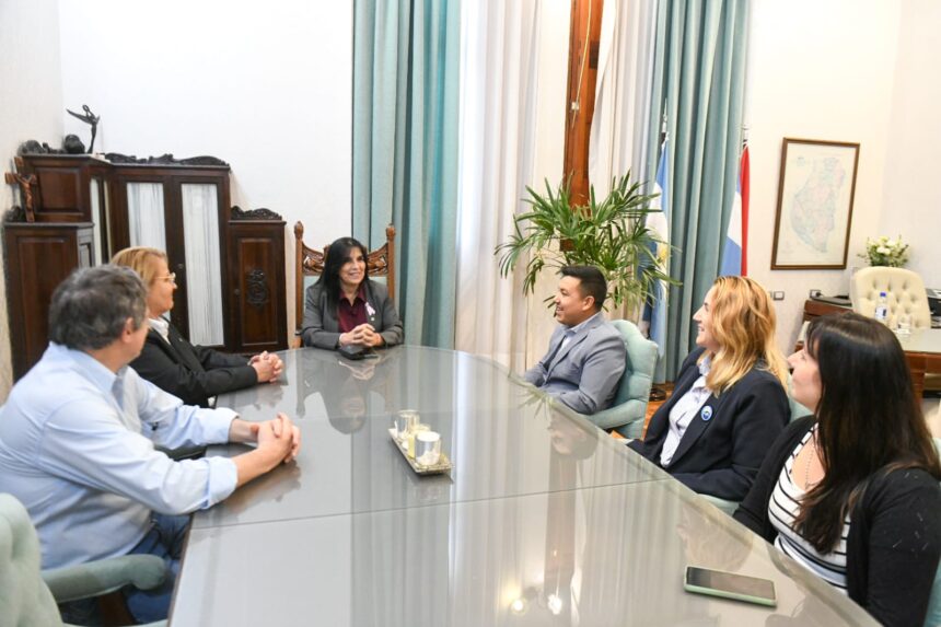 Aluani recibió al presidente comunal de Arroyo Barú