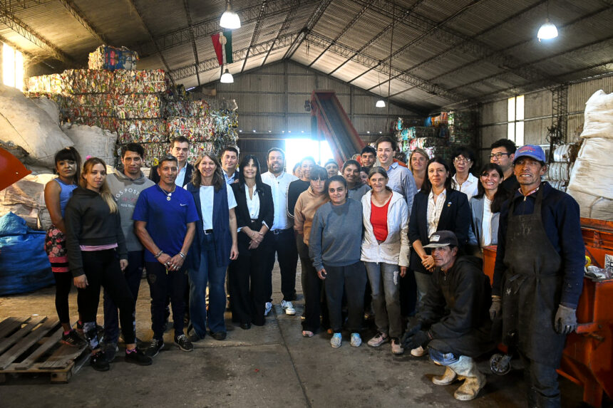 Nogoyá: Alicia Aluani visitó la Cooperativa Recupera y el Club Sirio Libanés