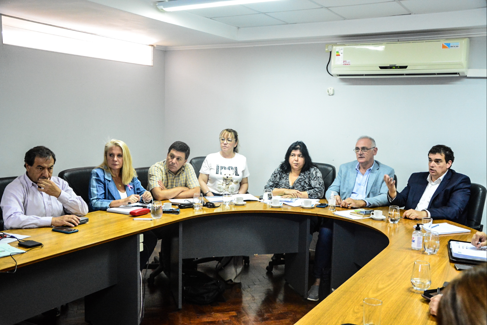 Despacho favorable al proyecto de creación de 40 cargos para agentes ...